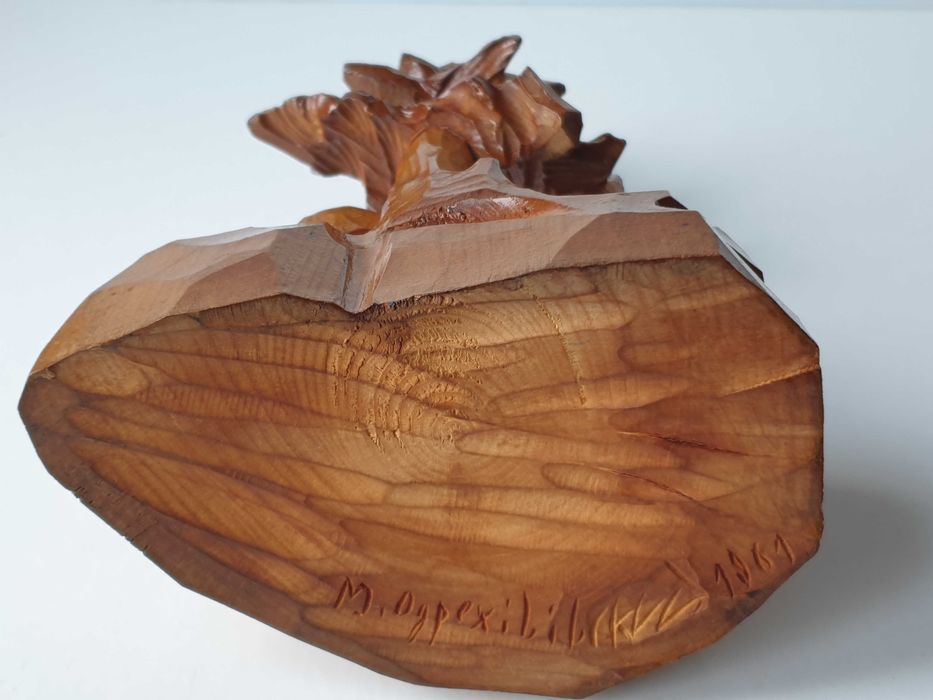 різьба по дереву  " козуля з малюком "1961 р