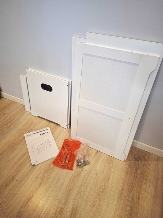 Drewniana skrzynia do przechowywania ,biała