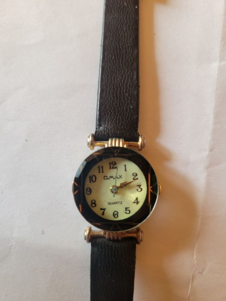 Годинник QMAX бу
