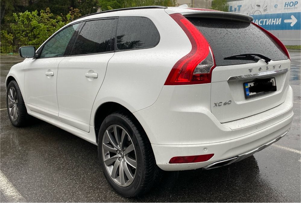 Офіційна  Volvo XC60  2,4 D5,  65000км підтвердженого пробігу!