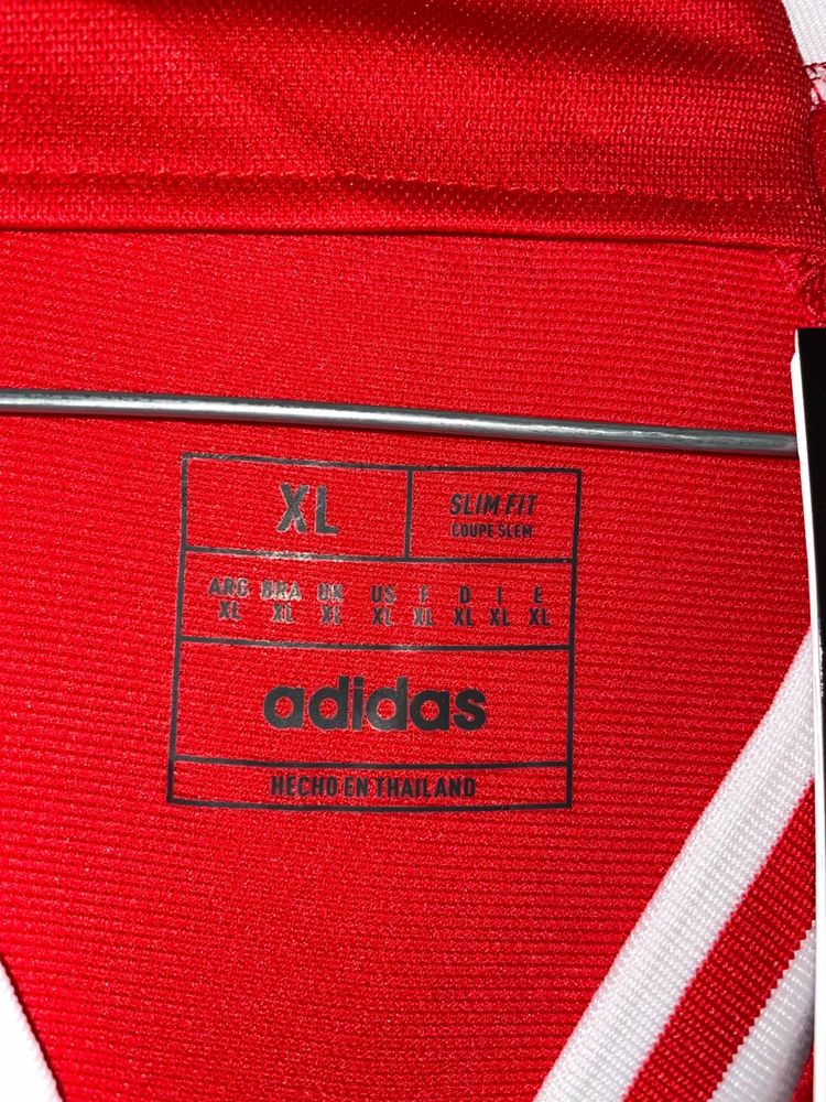Vendo camisola do Benfica URGENTE