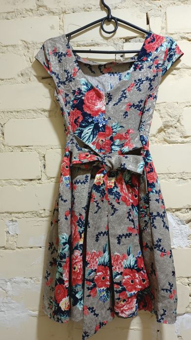 Сукня, платье на дівчину