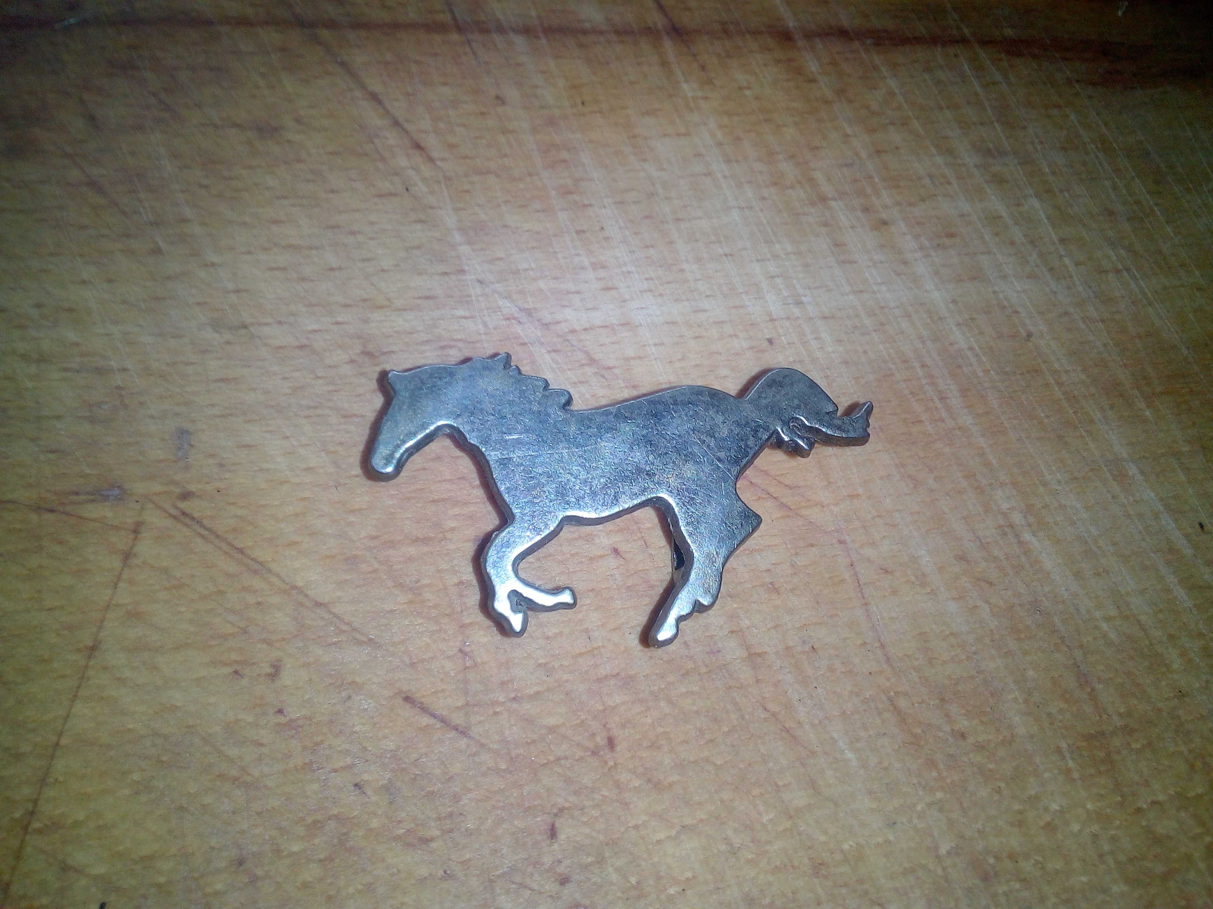 Пряжка для ремня "Mustang", женская.