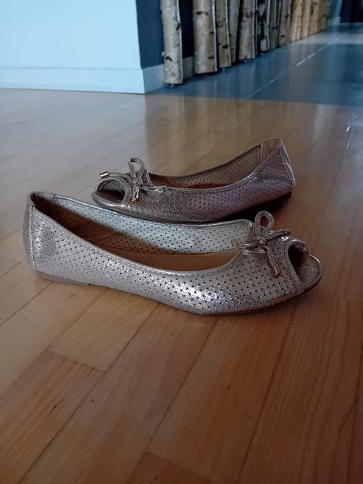 Buty damskie baleriny złote