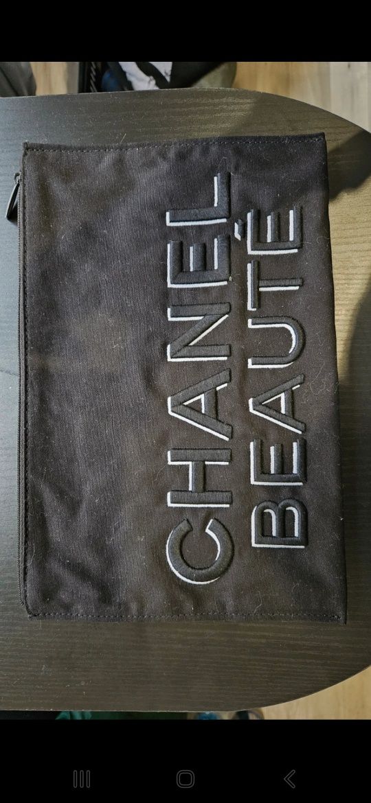 Nowa kosmetyczka Chanel  Beaute