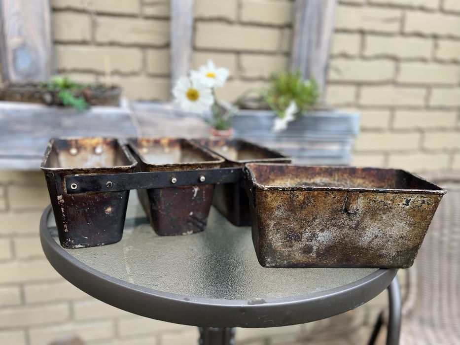 Форма для хліба, хлібна форма, чавунна хлібна форма.