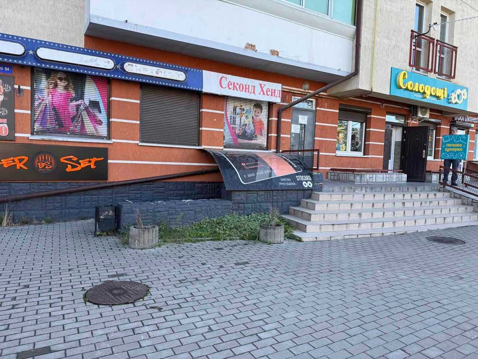 Продаж комерційного приміщення в Пустомитах 80м2 БЕЗ КОМІСІЇ