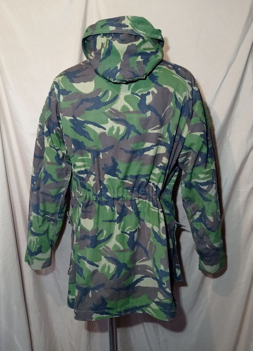 Куртка армии Великобритании р. L-XL  с капюшоном.