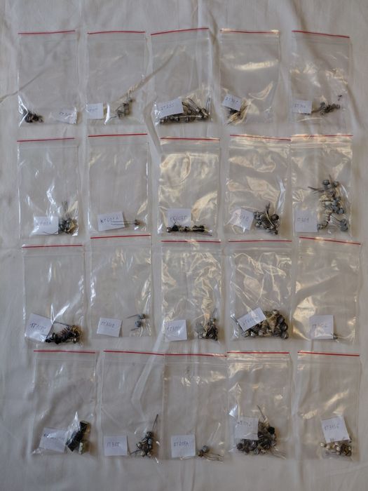 Радіодеталі по фотографіях, транзистори, плати. Ціна договірна.