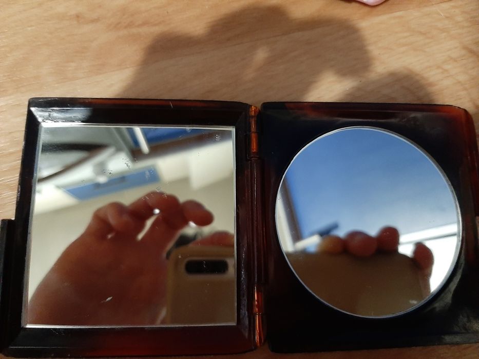 Зеркало расческа зубная щетка