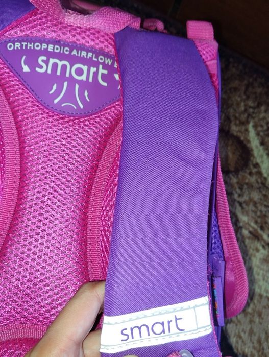 Продам шкільний портфель для дівчинки