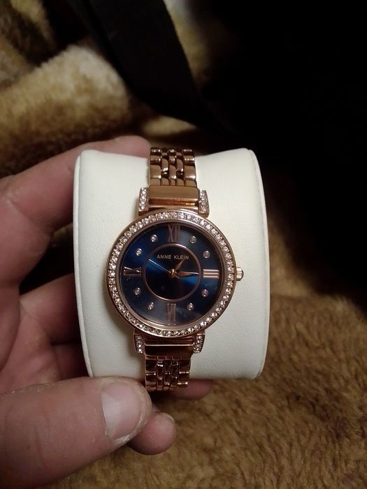 Он лайн сегодня 1300 ANNE KLEIN AK/2928NVRG новые и прям хотят на вашу