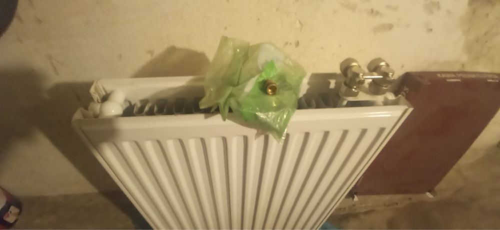 Grzejnik dwupłytowy