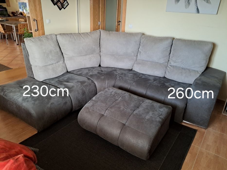 Sofá de canto chaise long com apoio de pés