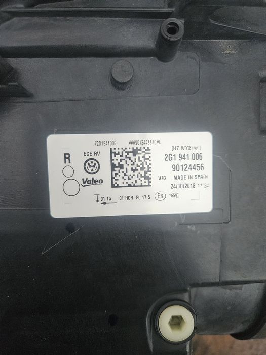 Lampa prawy przód Vw Polo 6 2g wersja Europejska. Orginał