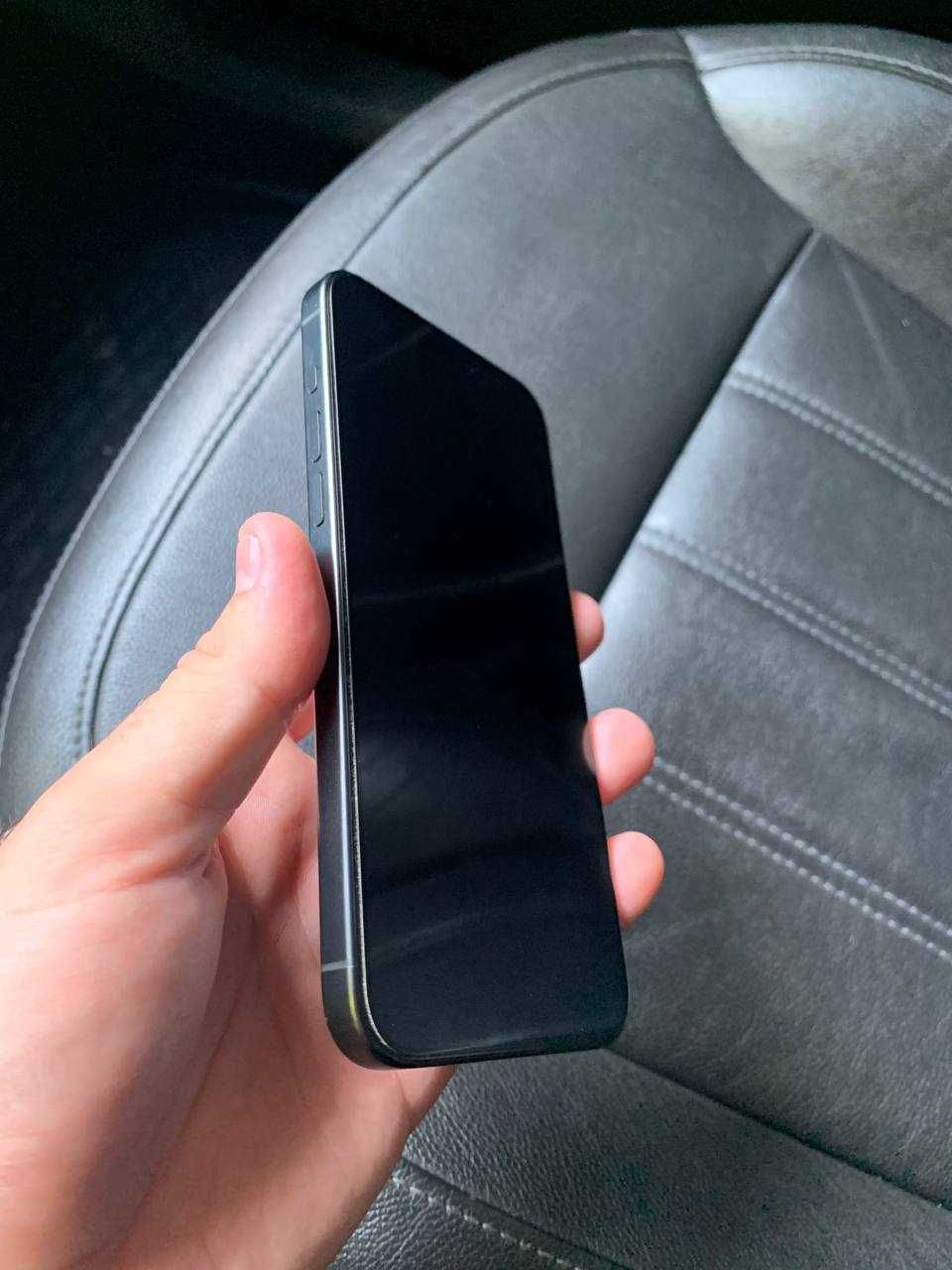iPhone 15 Pro Max Black Titanium 256гб гарний стан 88%батарея