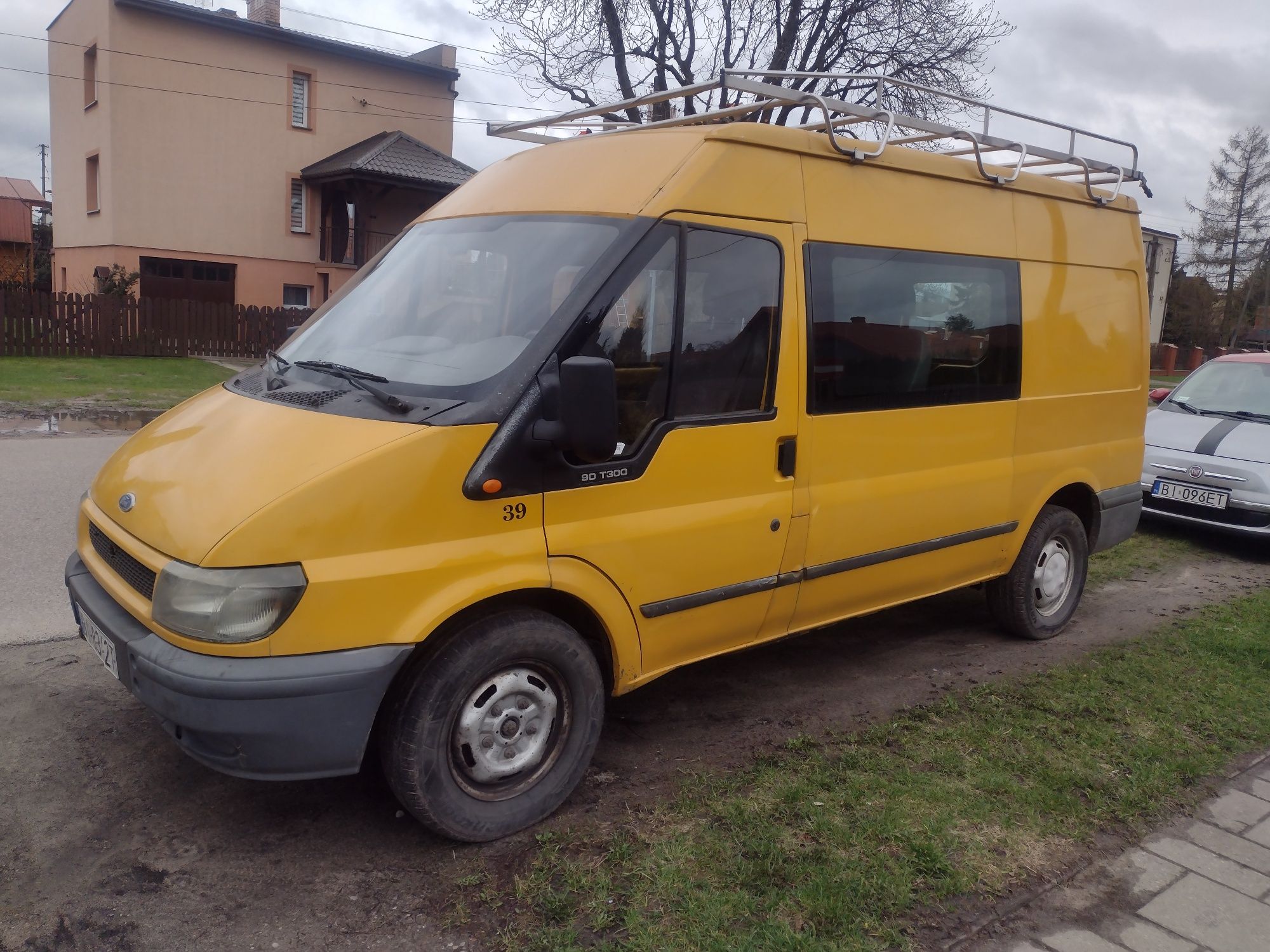 Ford Transit 2.4 Diesel I rej 2005 Rok 5-osobowy HAK