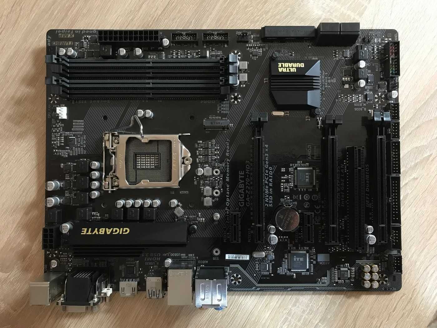 Материнська плата GIGABYTE GA-Z270-HD3