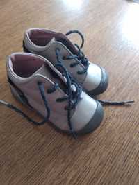Nowe Dziecięce buty  wyprofilowane ,skórzane firmy  Aster rozmiar 20