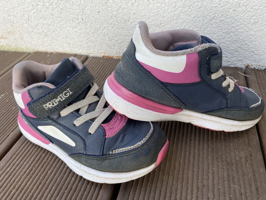 Sneakersy, buty a’la adidasy Primigi dla dziewczynki, granatowe r.28