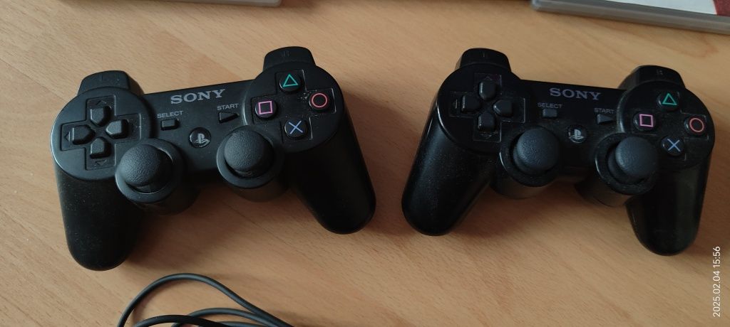 Kontrolery PS3 + buzzery