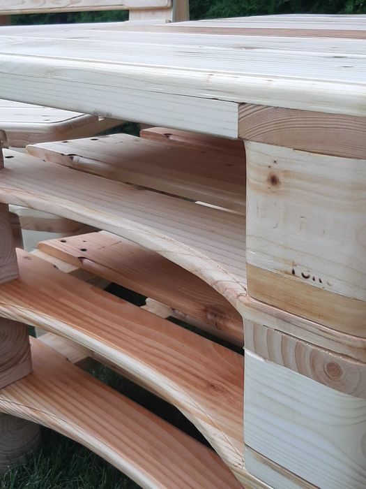 Stolik kawowy z krzesłami komplet z palet