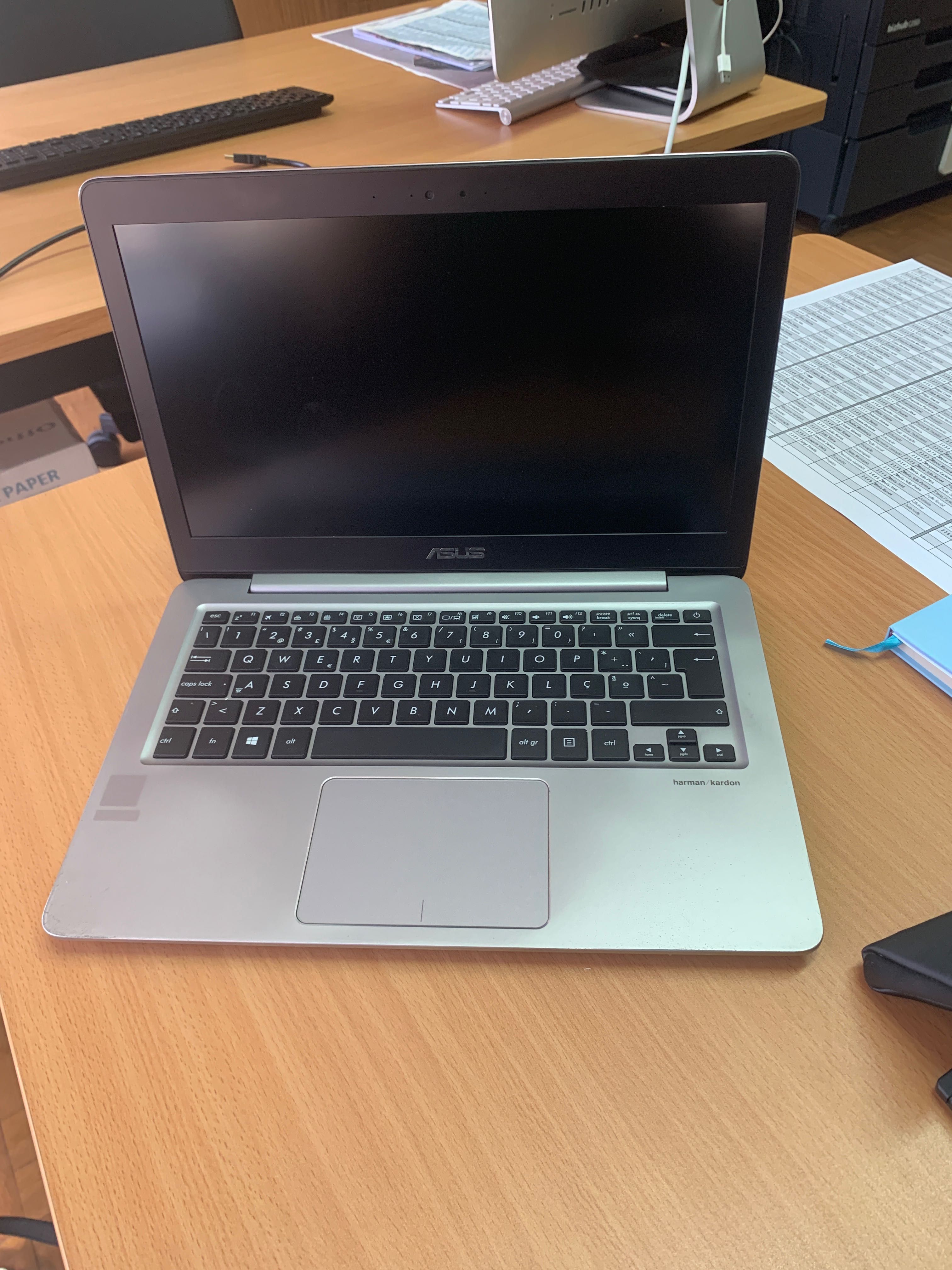 Vendo Portátil Asus 14" i3 7100u 4GB RAM 120GB SSD Cinzento