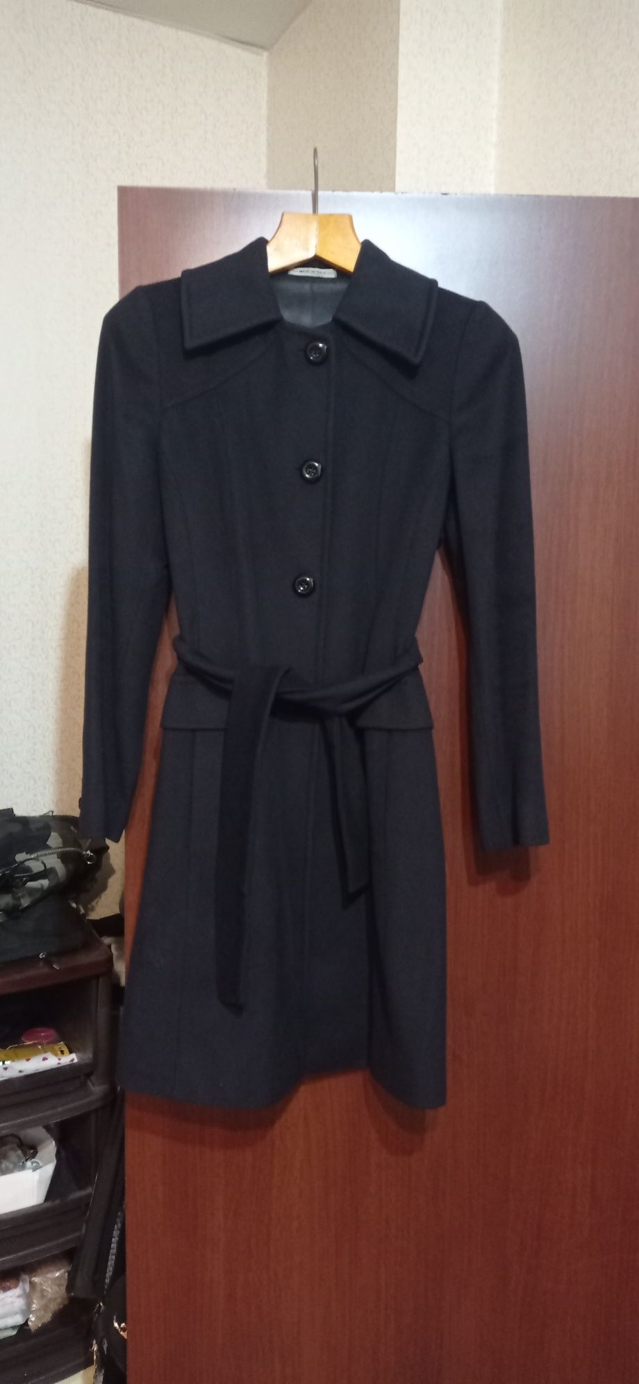 Продам пальто, куртку и шубку