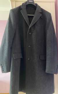 Красивое  , качественное пальто .Лагерфельд оригинал .