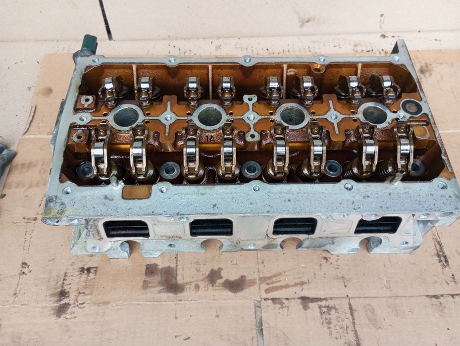 Гбц головка 1.4 1.6 FSI Golf 5 Passat B6 Touran Audi A3 Octavia