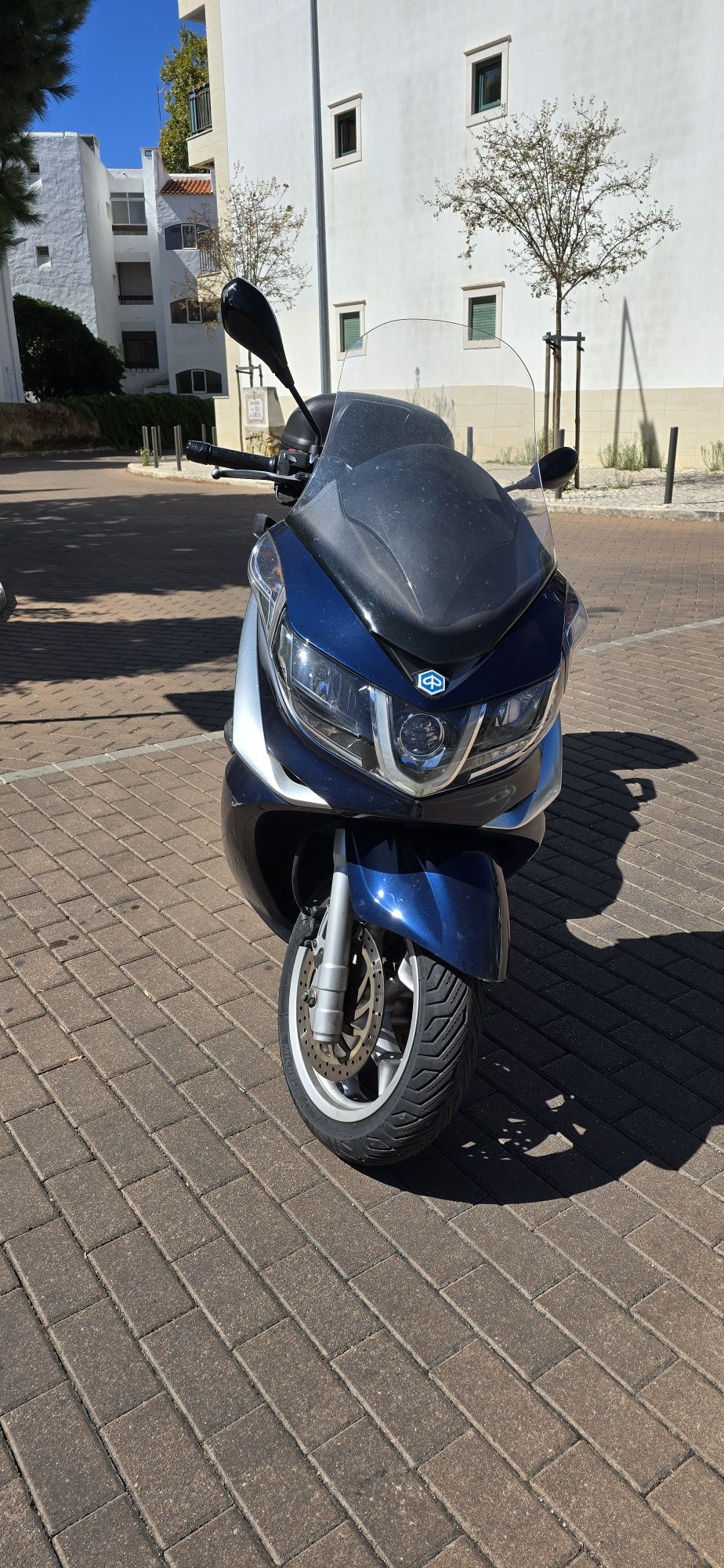Piaggio x10 350 cilindrada e não paga iuc