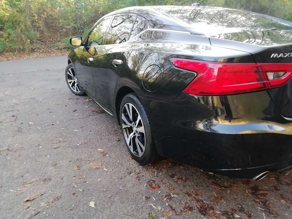 2015 nissan maxima V6 3,5L 300 KM