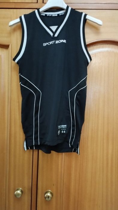 Camisola fitness preta tam. S