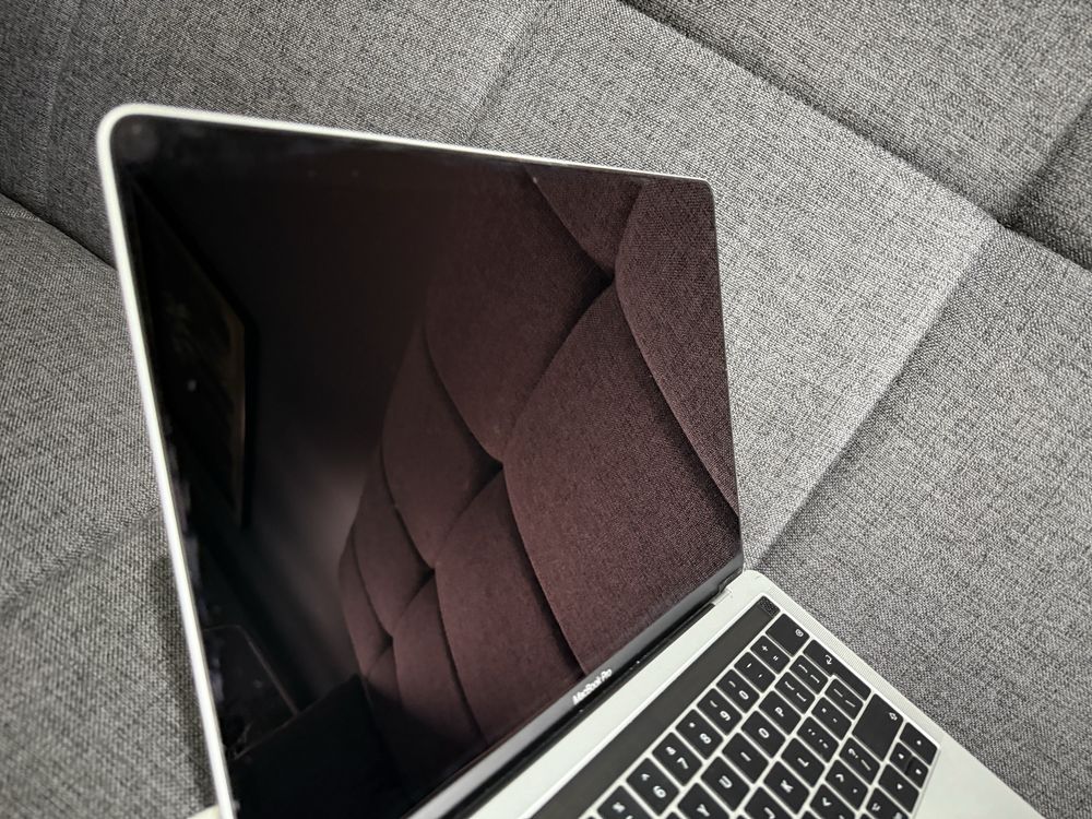 Macbook  pro 13 2017r