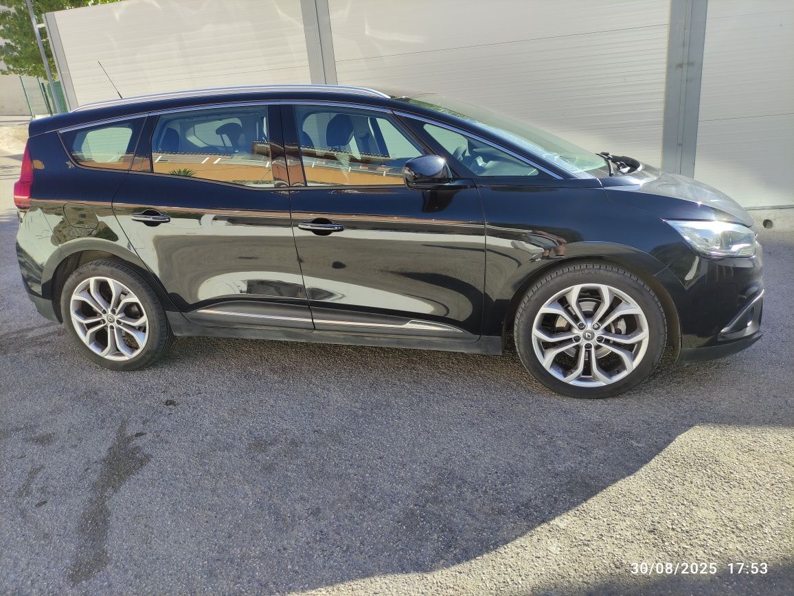 Renault Grande Scenic 1.5 dci 7L