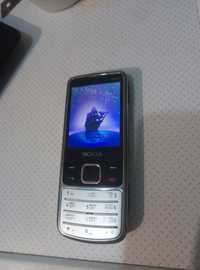 Телефон Nokia 6700  (в идеальном состояние) батареи хватает на 7 дней.