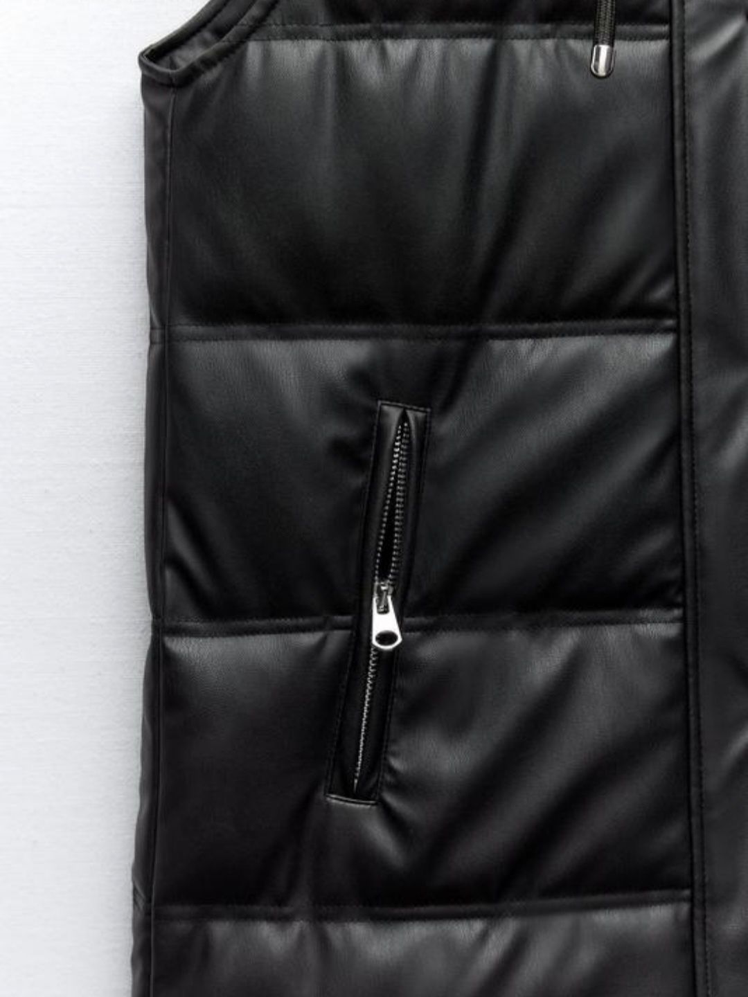 Подовжений жилет Zara ХS-M зі штучної шкіри утеплений чорний жіночий