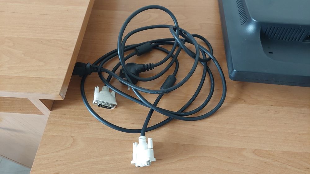 Monitor FHD 22 cale iiyama Prolite e2209hds
