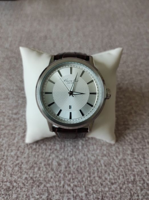 Чоловічій годинник