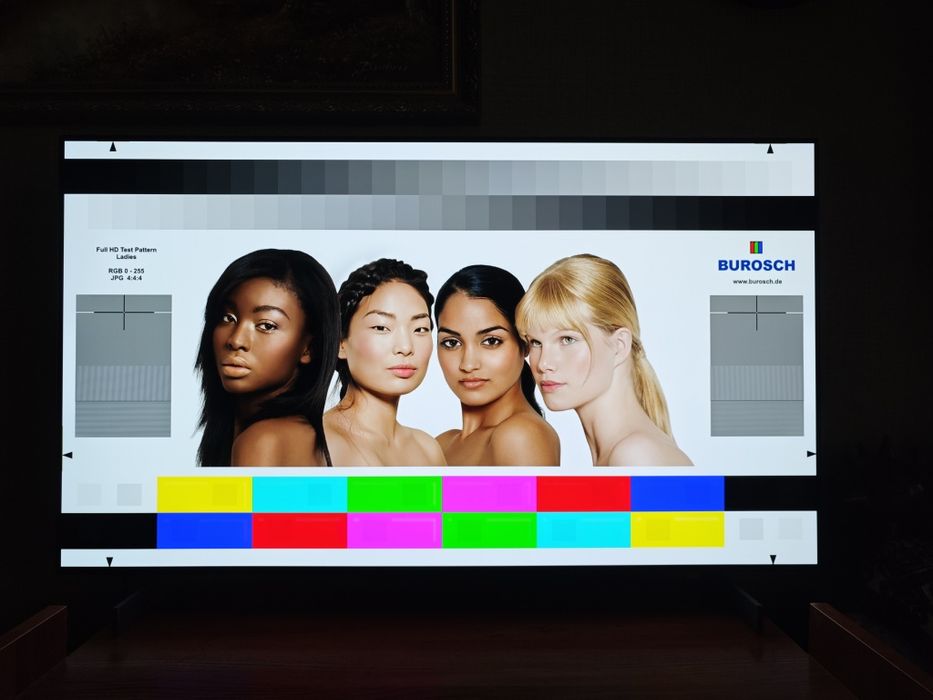 LG OLED42C48LA практически новый