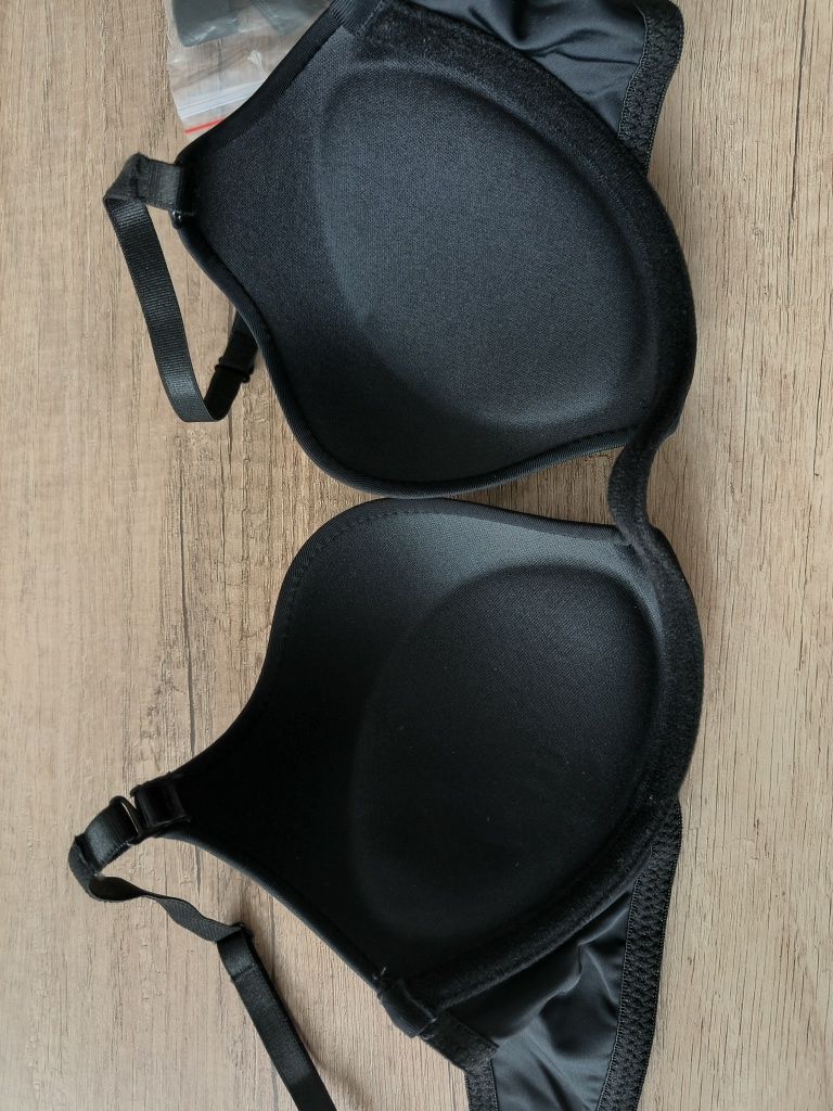 Czarny stanik push up 80B Nowy