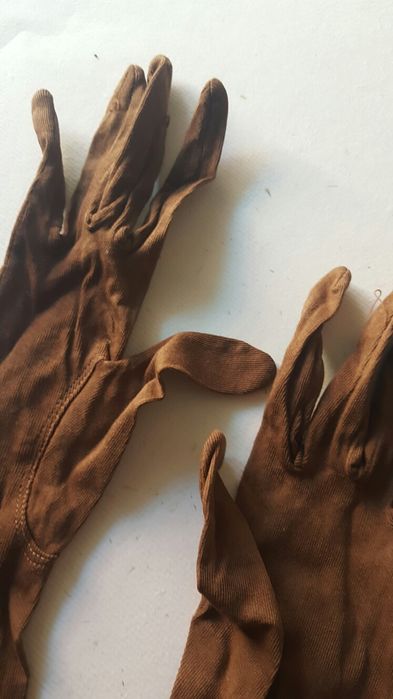 Luvas antigas de museu