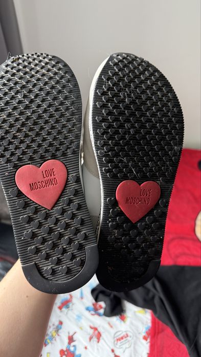 Кросівки moschino