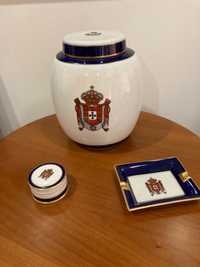 Conjunto de peças decorativas  de porcelana