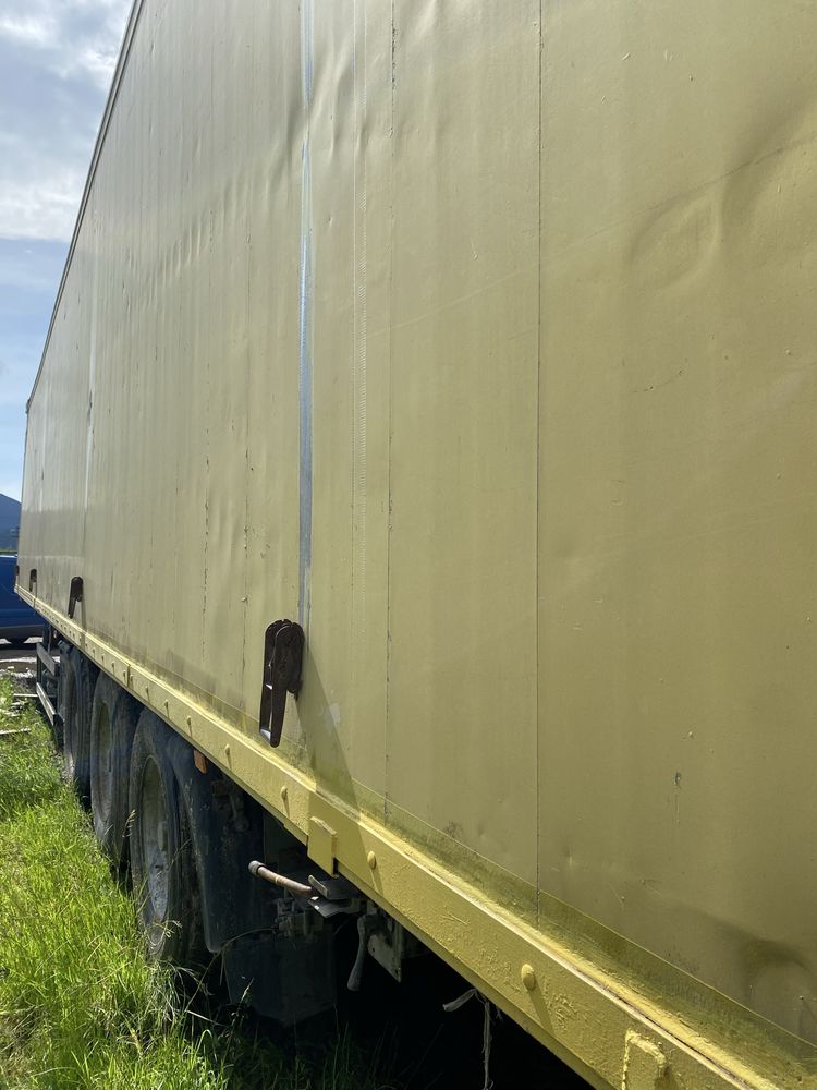 Продам СРОЧНО ПРИЦЕП РУХОМА ПІДЛОГА 93м3, під щепу або трат
