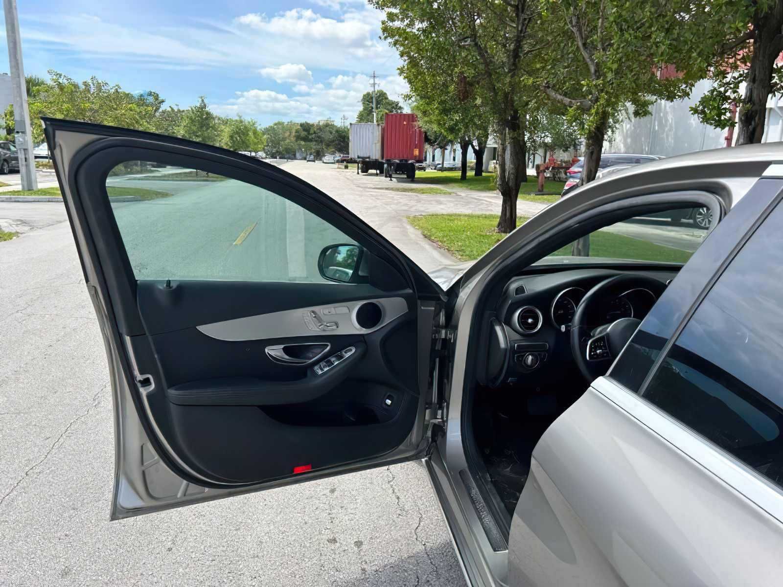 2019 Mercedes-Benz C-Class C 300