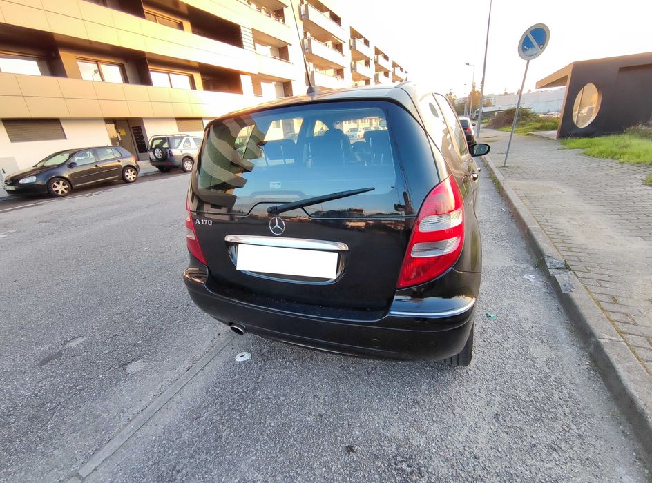 Mercedes- Benz A170