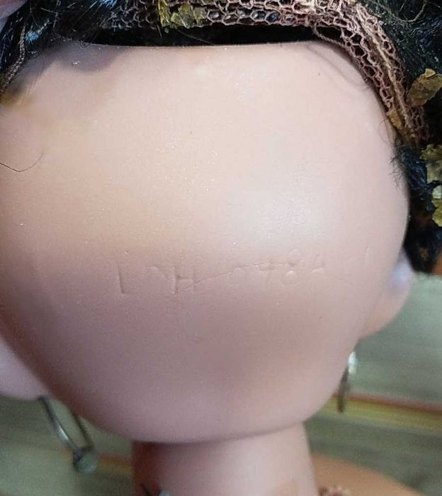 Фарфоровая кукла порцелянова керамічна лялька з глини