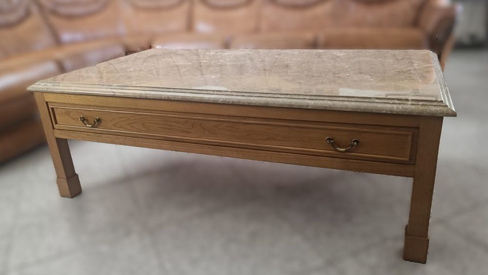 Mesa de centro madeira com tampo de mármore