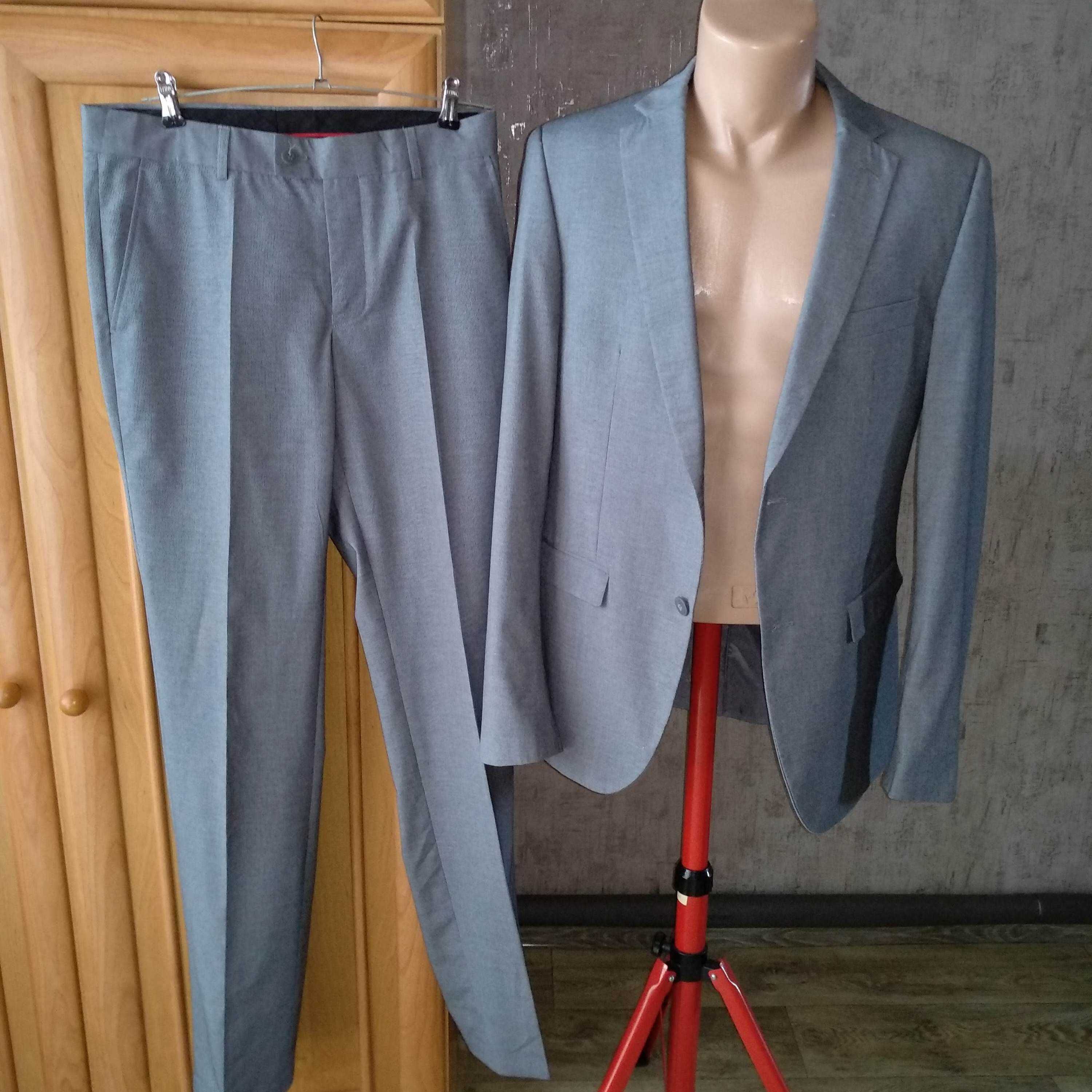 Мужской костюм M размер 46-48 LIV collection